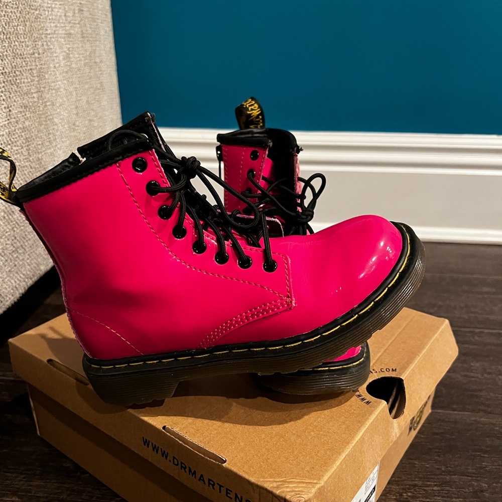 Dr Marten Delaney boots